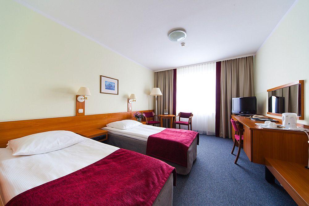Hotel Ior Poznań Exterior foto